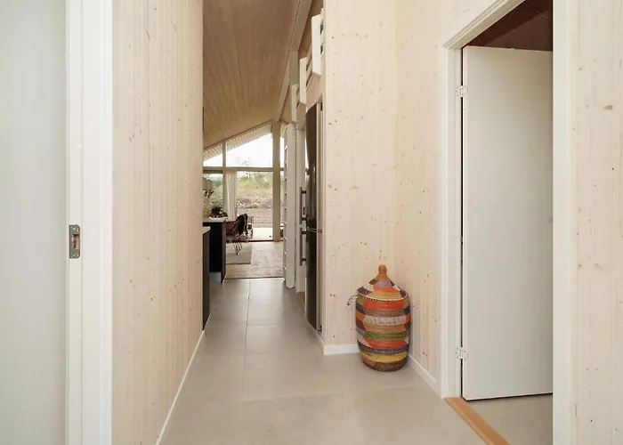 Seaside Retreat With Sauna - By Traum *
