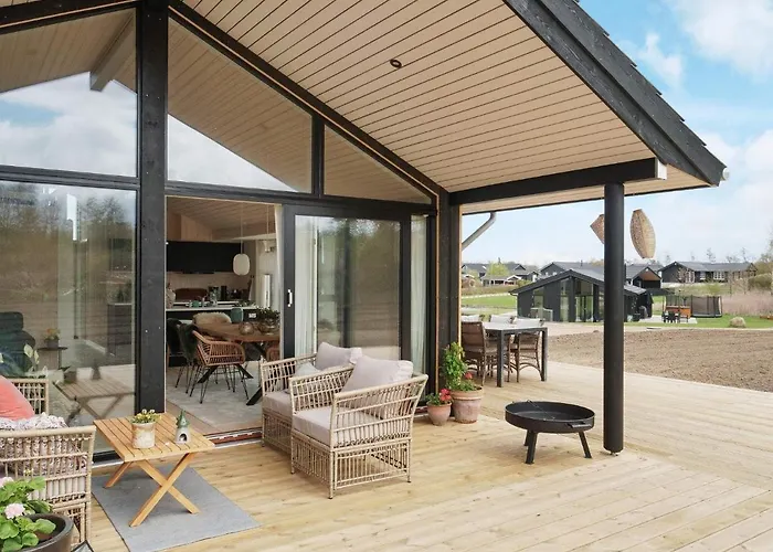 Seaside Retreat With Sauna - By Traum *